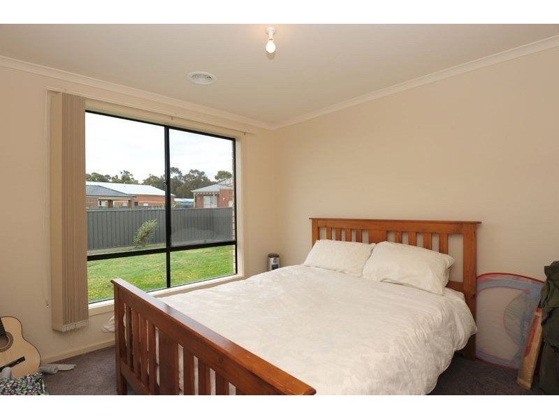 8 Polwarth Court, Alfredton VIC 3350