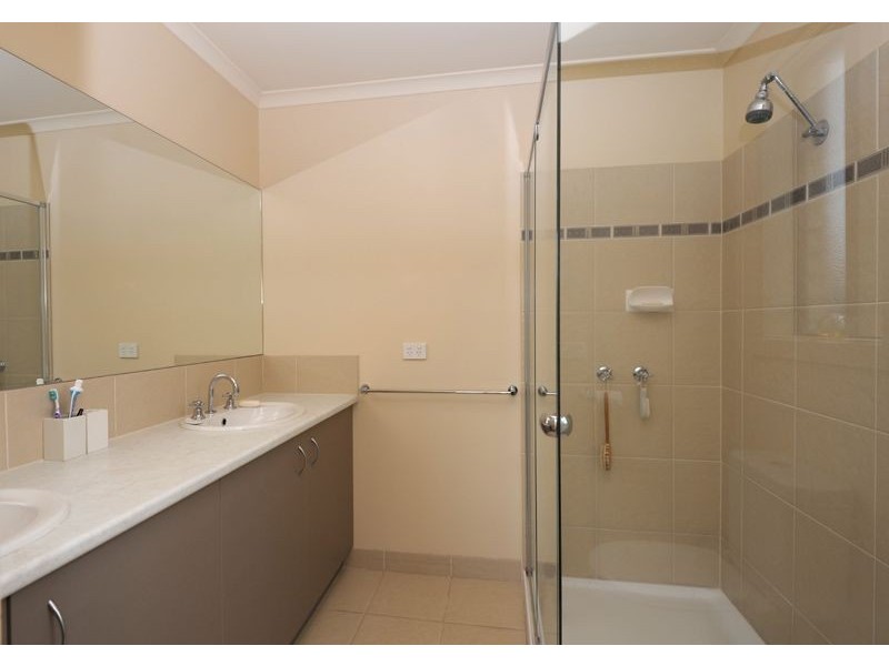 8 Polwarth Court, Alfredton VIC 3350