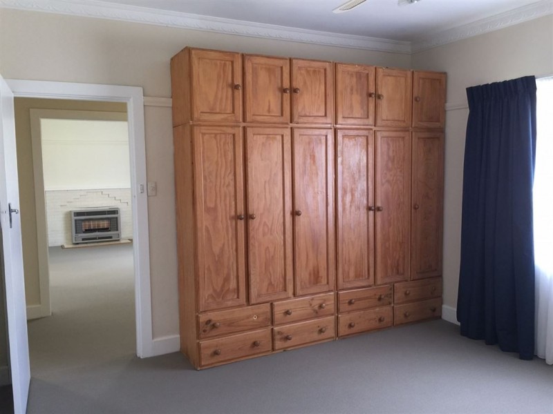 4 Alexander Avenue, Wendouree VIC 3355