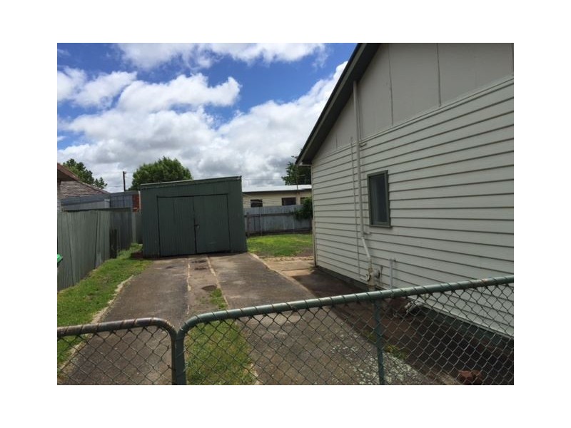 4 Alexander Avenue, Wendouree VIC 3355