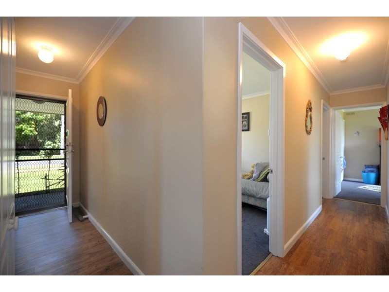 2 Locksley Street, Wendouree VIC 3355