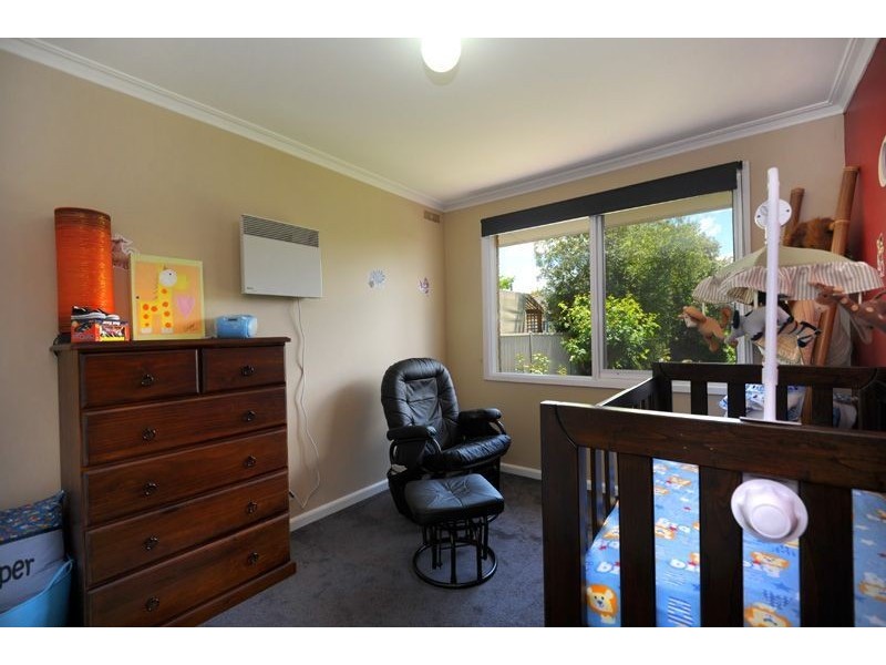 2 Locksley Street, Wendouree VIC 3355