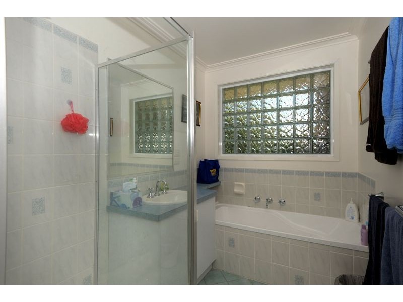 2 Locksley Street, Wendouree VIC 3355