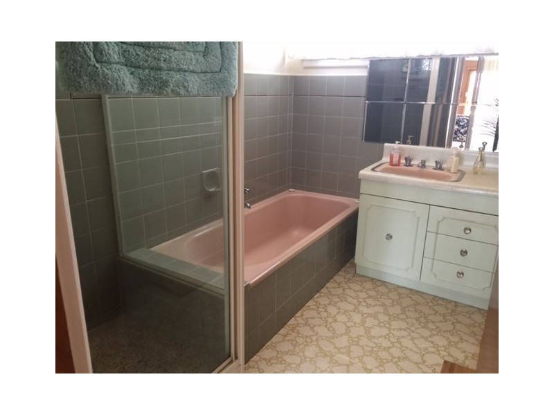 1058 Norman Street, Wendouree VIC 3355