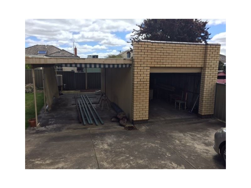 1058 Norman Street, Wendouree VIC 3355