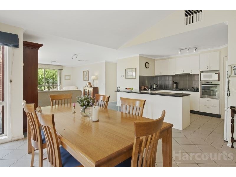 6 Peregrine Court, Invermay Park VIC 3350