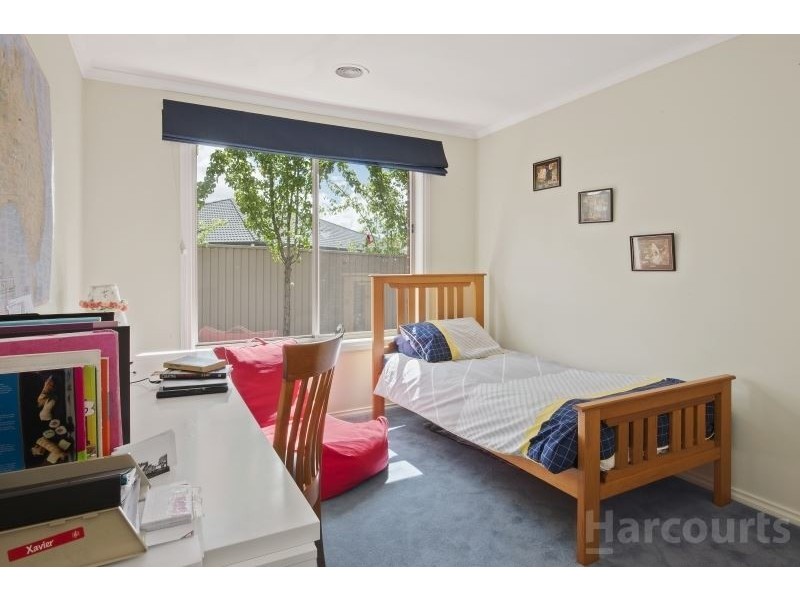 6 Peregrine Court, Invermay Park VIC 3350