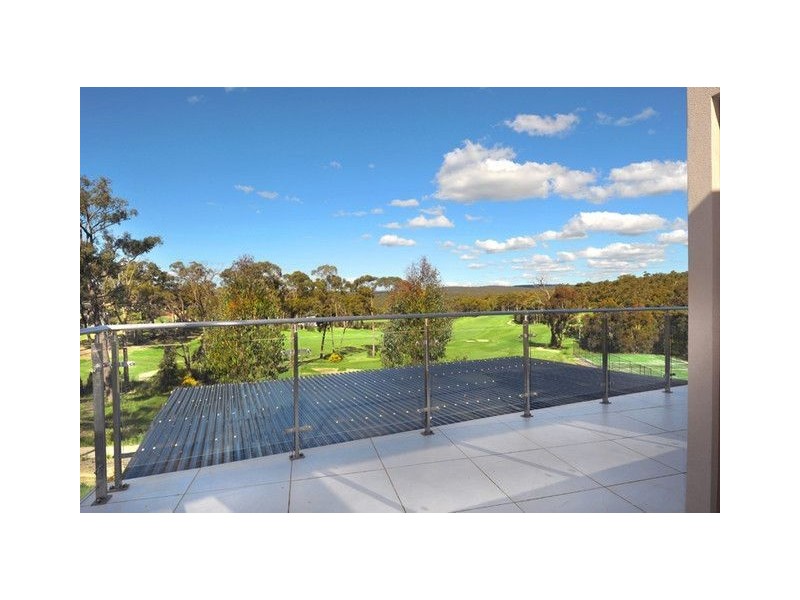 2/6 Penny Lane, Creswick VIC 3363