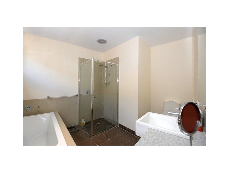 2/6 Penny Lane, Creswick VIC 3363