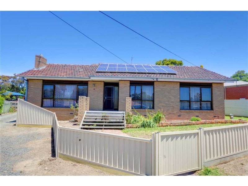 1/5 Whitehorse Road, Mount Clear VIC 3350