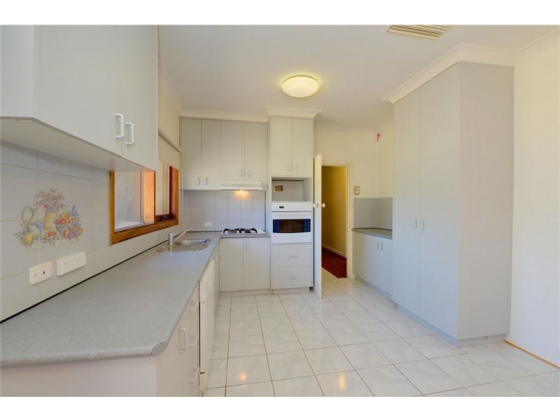 1/5 Whitehorse Road, Mount Clear VIC 3350