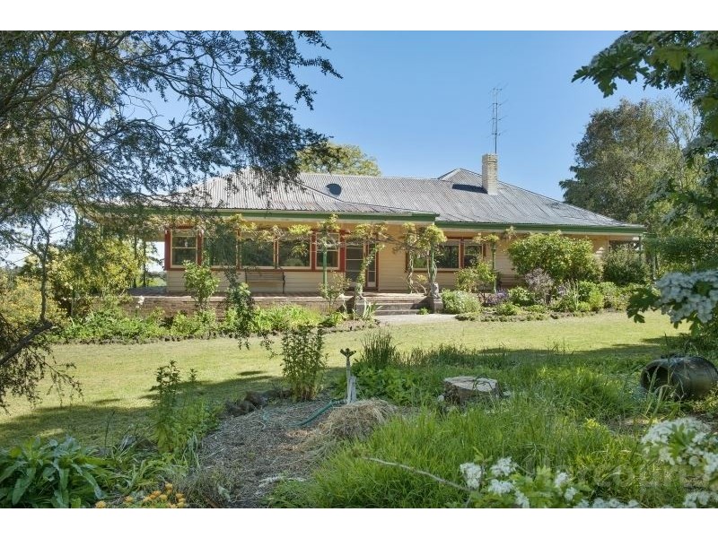 6885 Midland Highway, Scotsburn VIC 3352