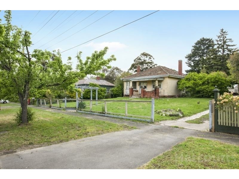 9 Peake Street, Golden Point VIC 3350