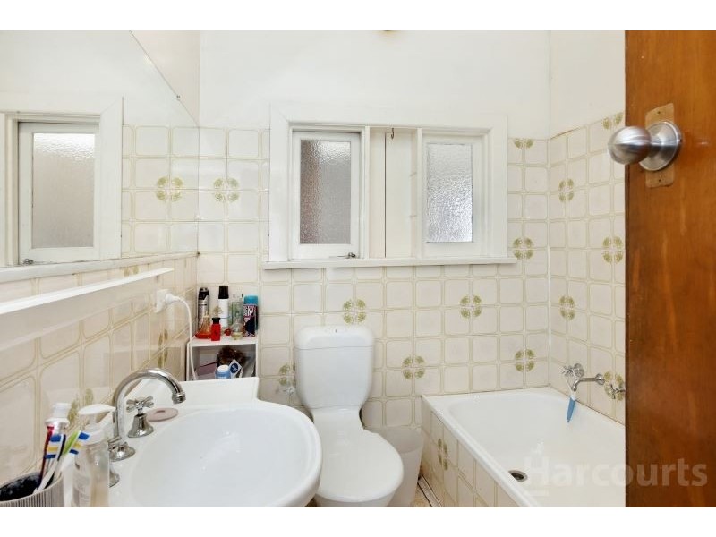 6 Horwood Drive, Mount Clear VIC 3350