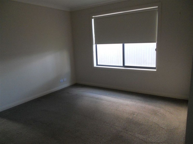 22 Regina Street, Mitchell Park VIC 3355