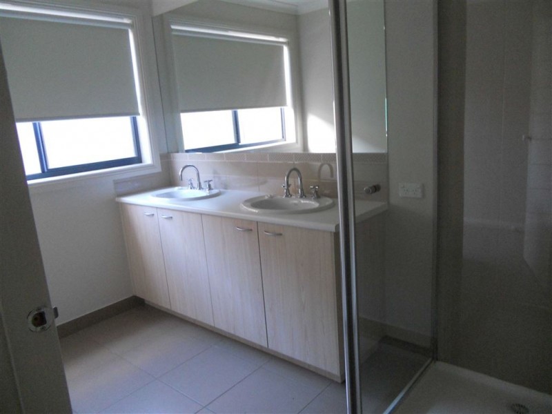 22 Regina Street, Mitchell Park VIC 3355