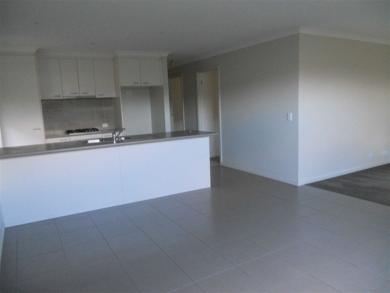 22 Regina Street, Mitchell Park VIC 3355