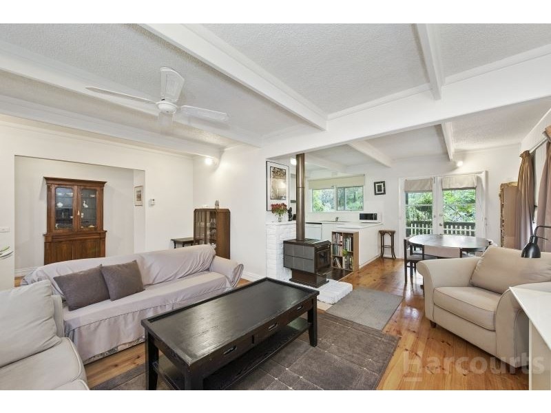 3 Moss Avenue, Mount Helen VIC 3350