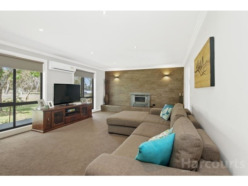 128 Hayes Drive, Smythes Creek VIC 3351