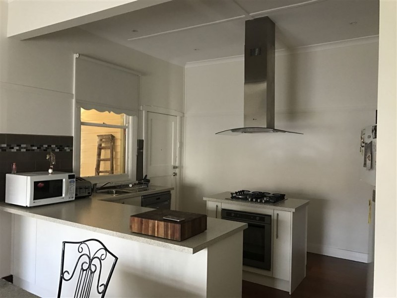 703 Neill Street, Soldiers Hill VIC 3350