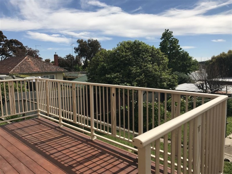 703 Neill Street, Soldiers Hill VIC 3350