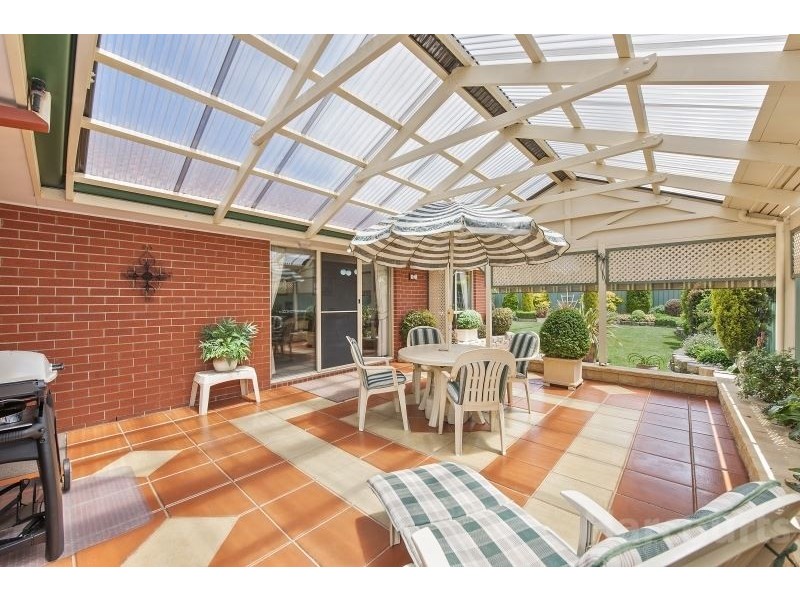 7 Twyford Avenue, Lake Gardens VIC 3355