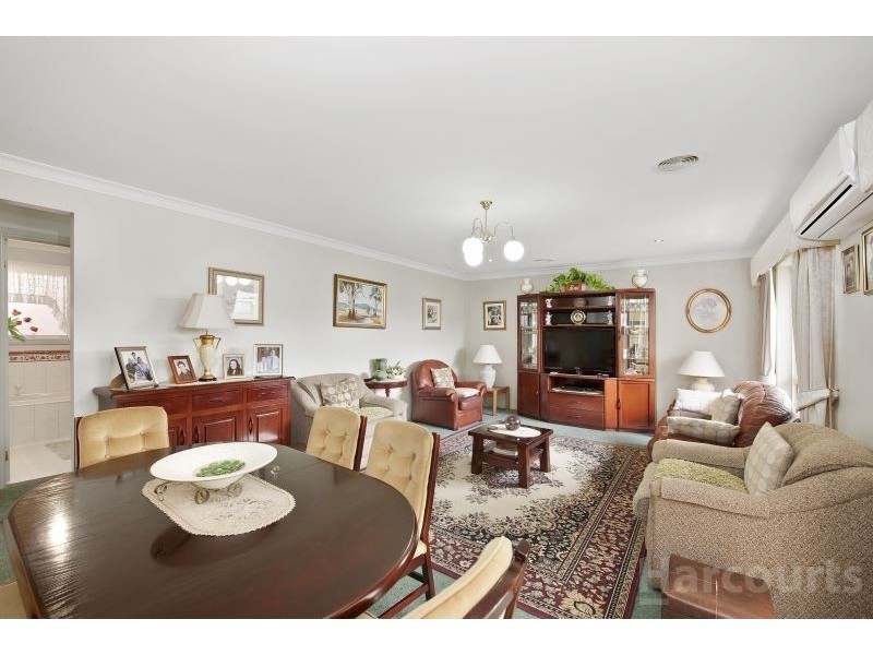 7 Twyford Avenue, Lake Gardens VIC 3355