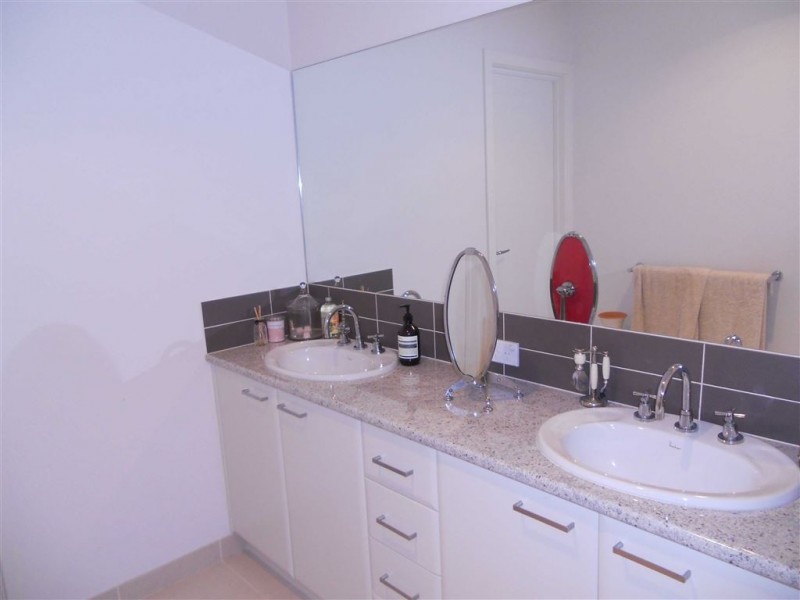 5 Dorset Drive, Alfredton VIC 3350