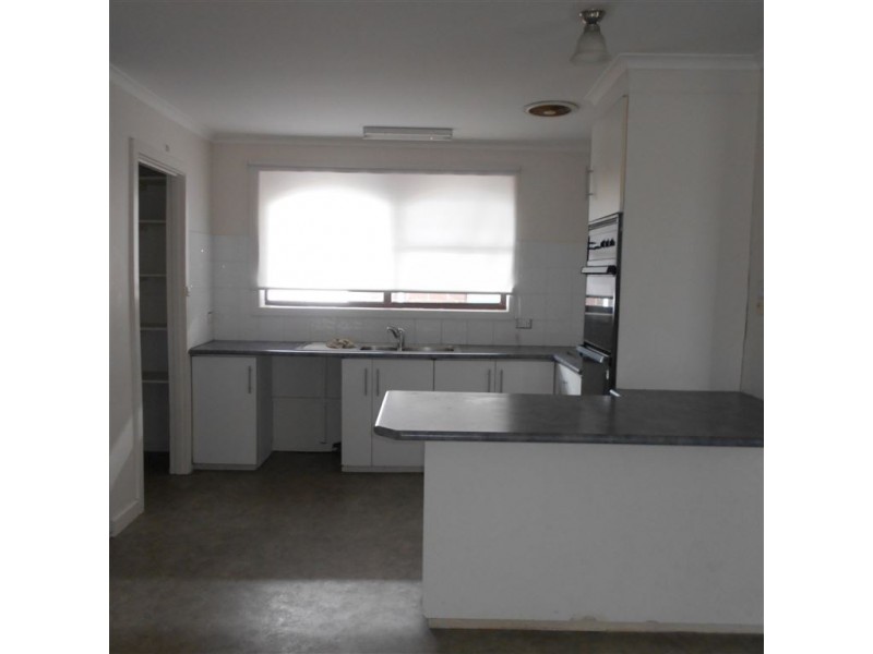 21 Raglan Street, Miners Rest VIC 3352