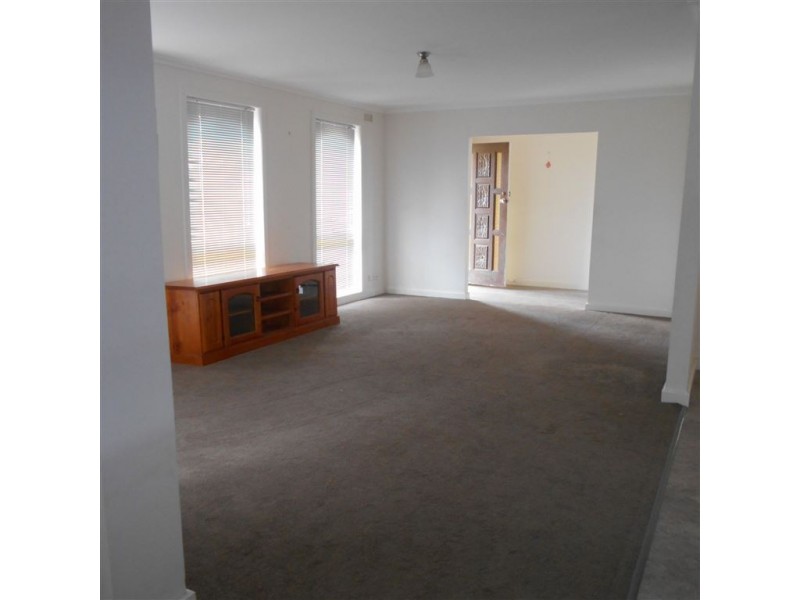 21 Raglan Street, Miners Rest VIC 3352