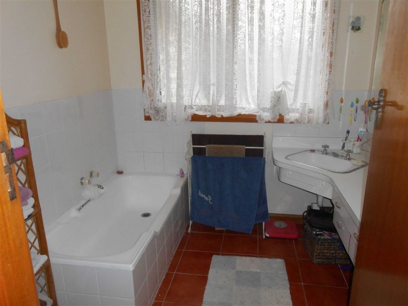 16 Ningana Street, Alfredton VIC 3350