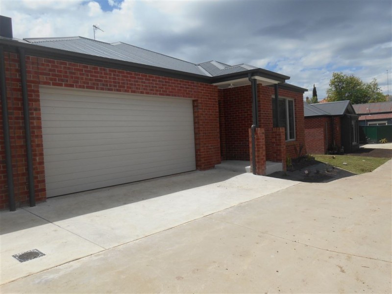 3/611 Havelock St, Soldiers Hill VIC 3350