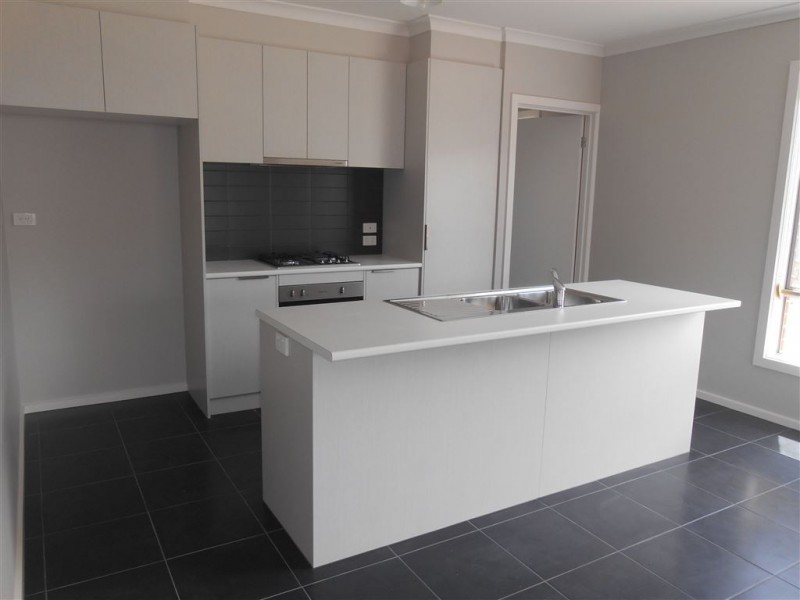 3/611 Havelock St, Soldiers Hill VIC 3350