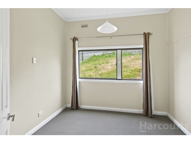15 Peake Street, Golden Point VIC 3350