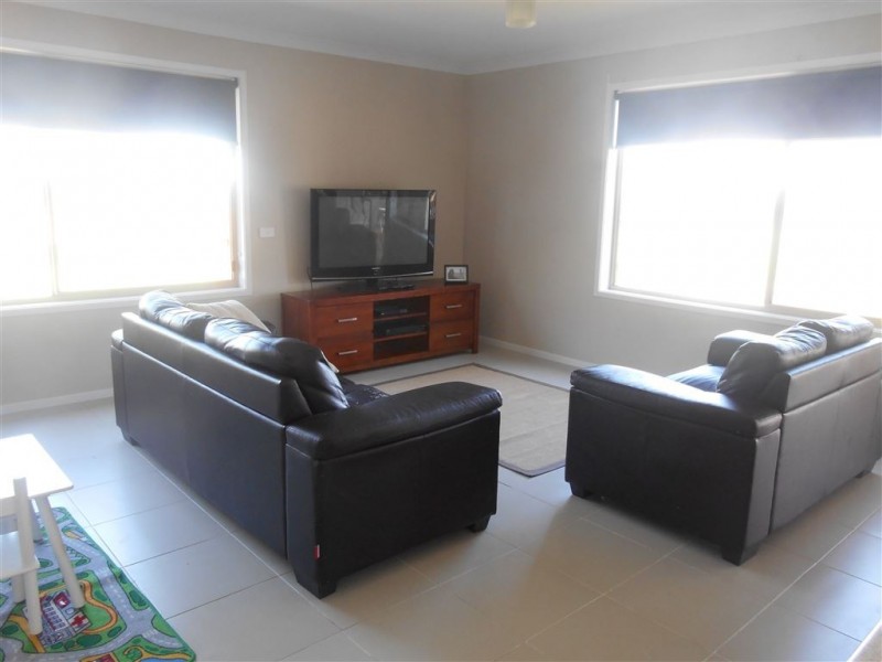 2 Ada Rose Heights, Brown Hill VIC 3350