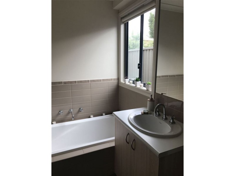 8A Rachel Court, Sebastopol VIC 3356