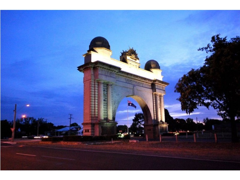 9 Ninth View Drive, Alfredton VIC 3350