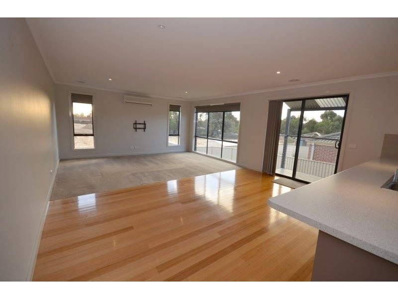 4 Cecile Court, Ballarat East VIC 3350