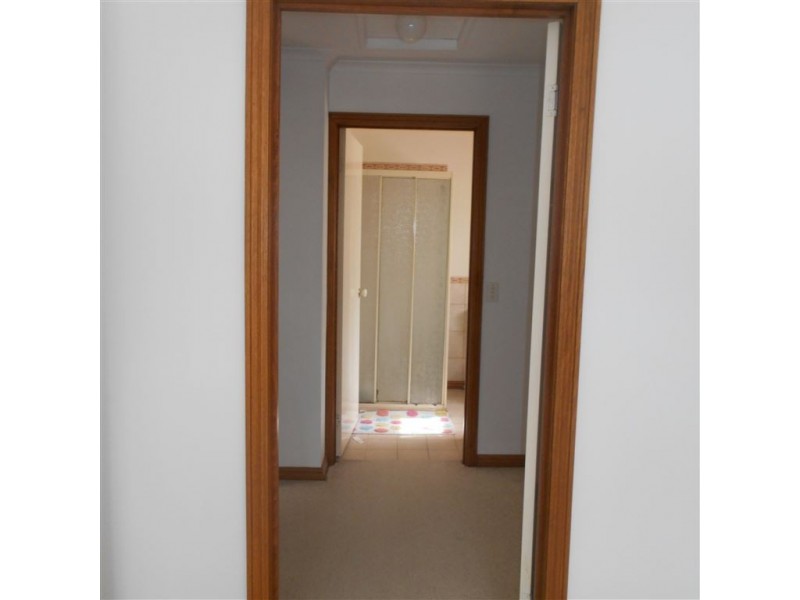 121 Moss Ave, Mount Helen VIC 3350