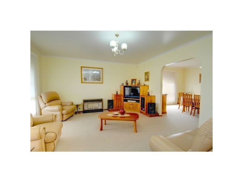 34 Bogart Drive, Wendouree VIC 3355