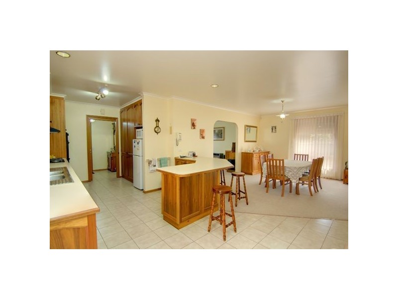 34 Bogart Drive, Wendouree VIC 3355