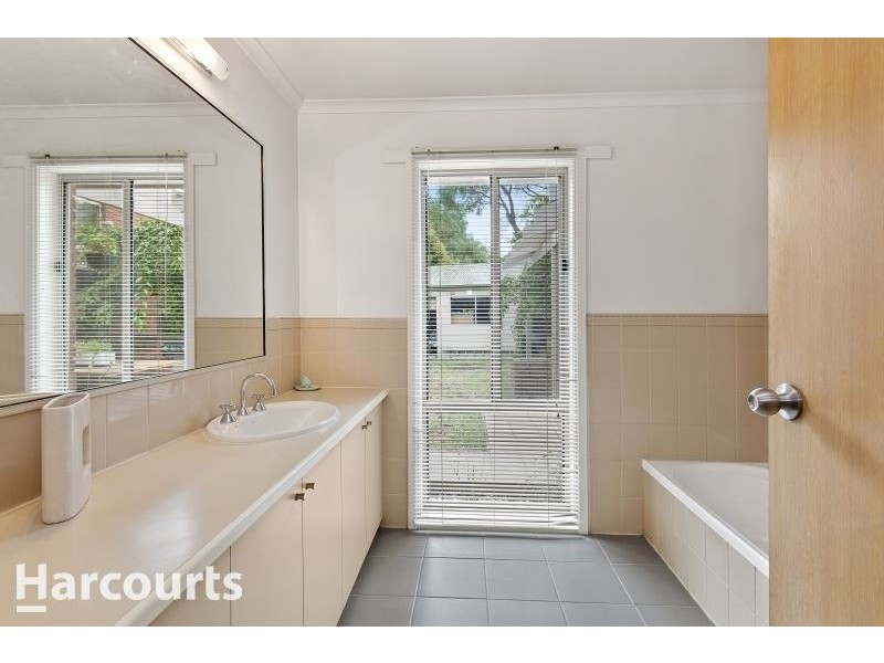 902 Winter Street, Buninyong VIC 3357