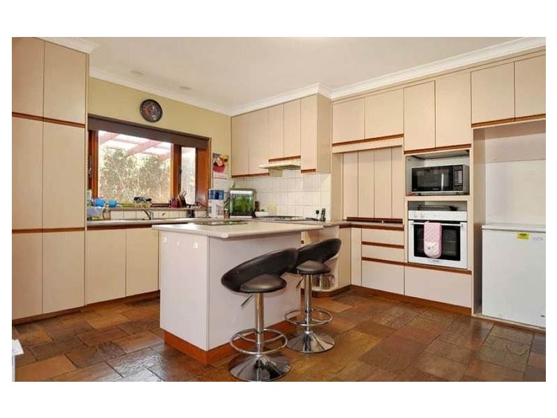 15 Grandview Grove, Wendouree VIC 3355