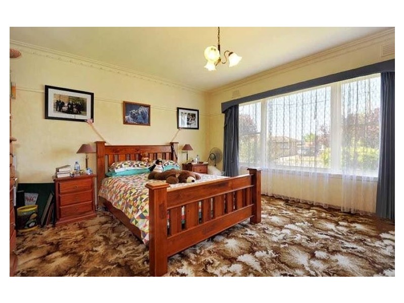 15 Grandview Grove, Wendouree VIC 3355