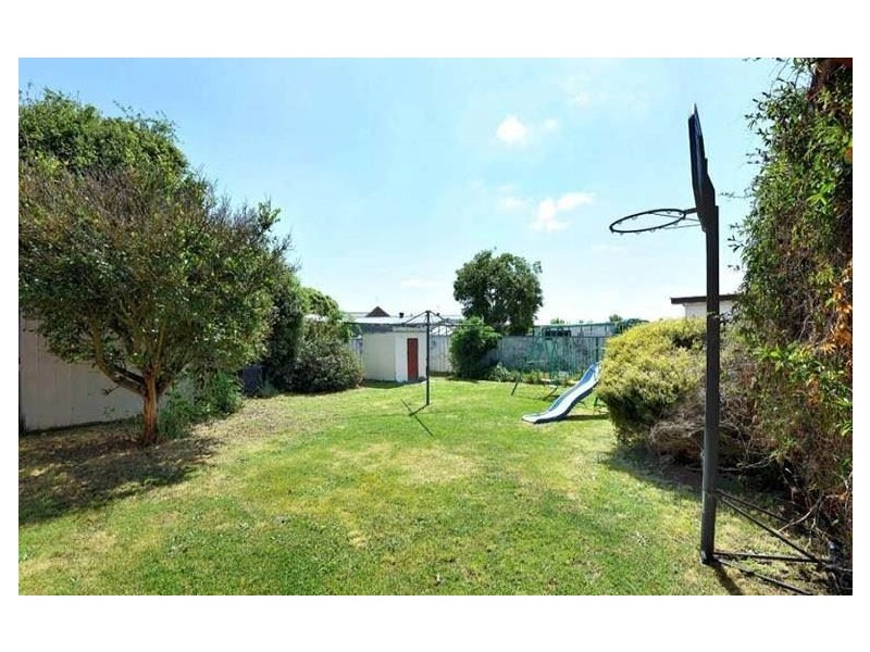 15 Grandview Grove, Wendouree VIC 3355