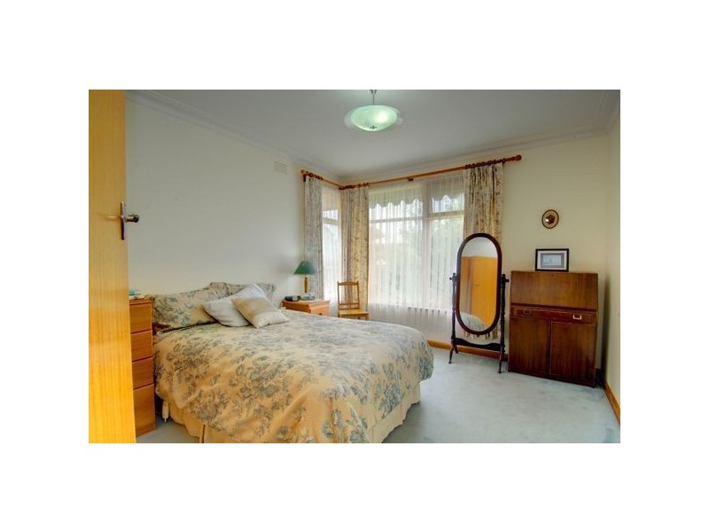 6 Oxford Street, Wendouree VIC 3355