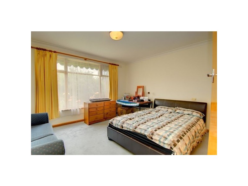 6 Oxford Street, Wendouree VIC 3355