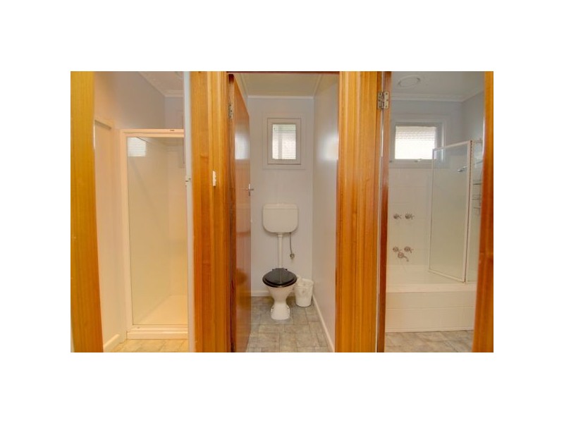 6 Oxford Street, Wendouree VIC 3355