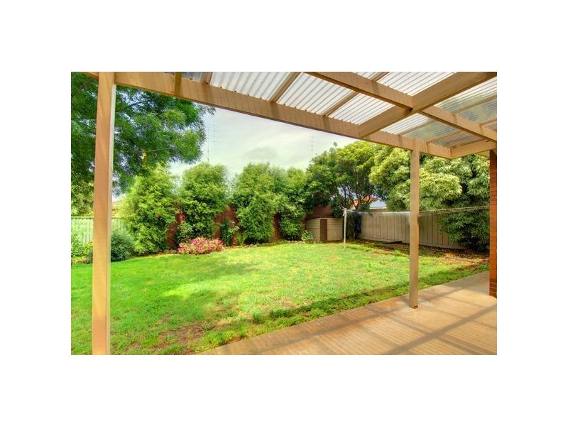 6 Oxford Street, Wendouree VIC 3355