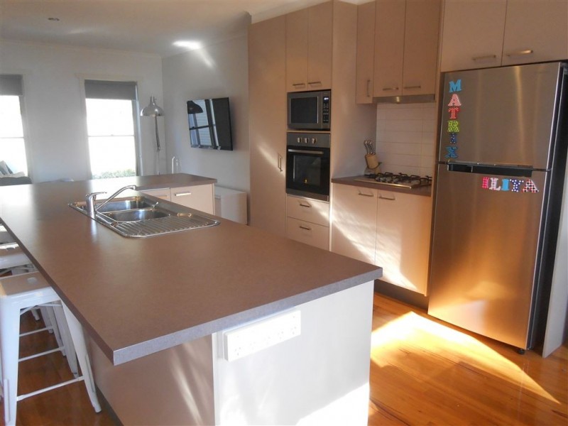 2/116 Clyde Street, Soldiers Hill VIC 3350